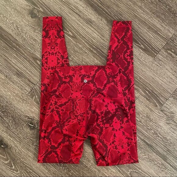 Lululemon wonder under  - Picture 6 of 9